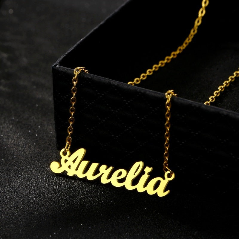 Classic Name Necklace in Gold close-up with chain detail